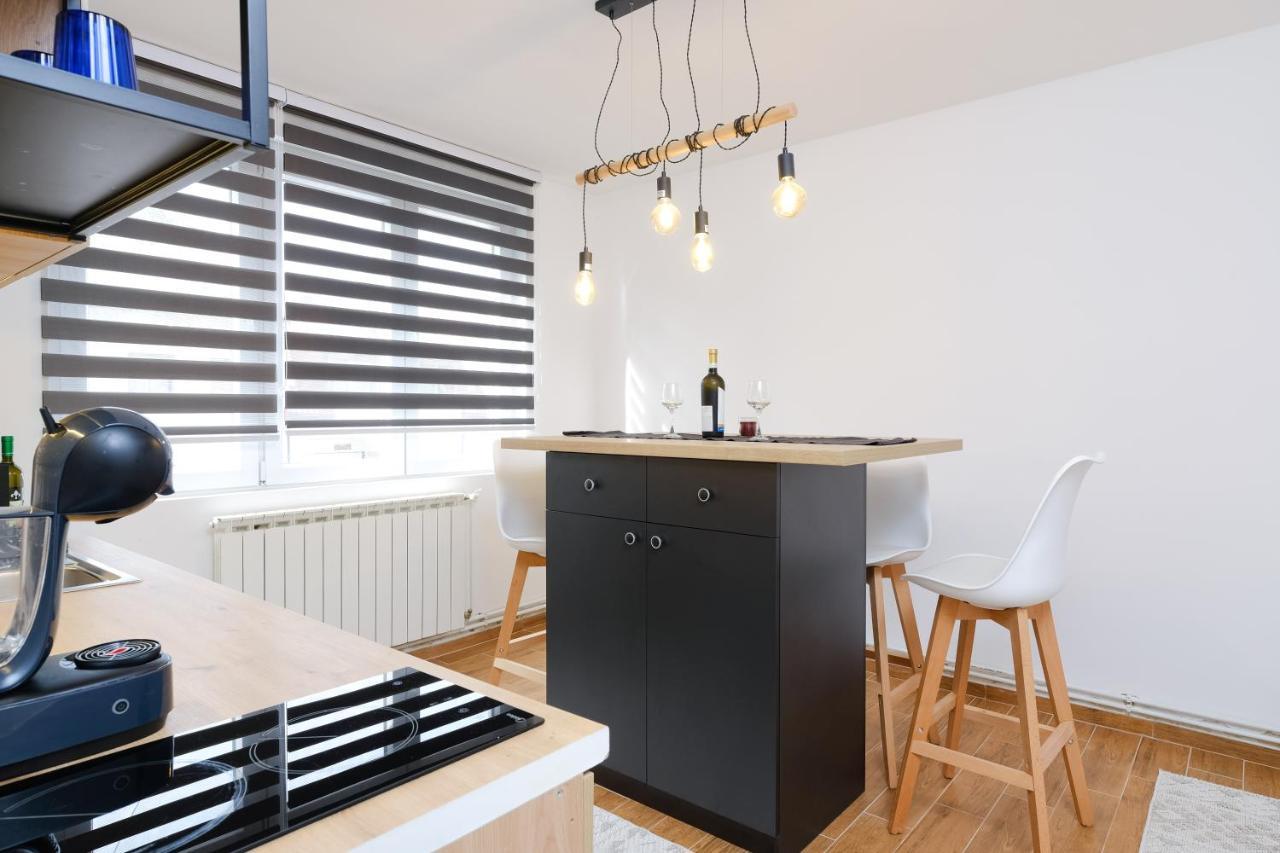 Mak Apartment - Free Parking - Balcony Сараєво Екстер'єр фото