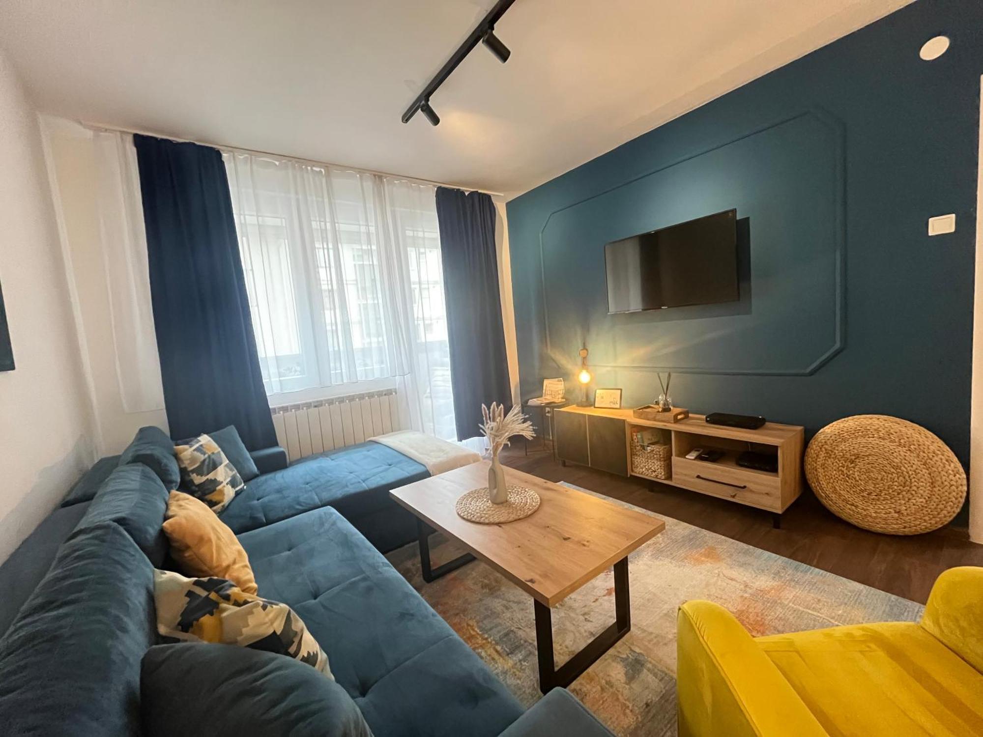 Mak Apartment - Free Parking - Balcony Сараєво Екстер'єр фото
